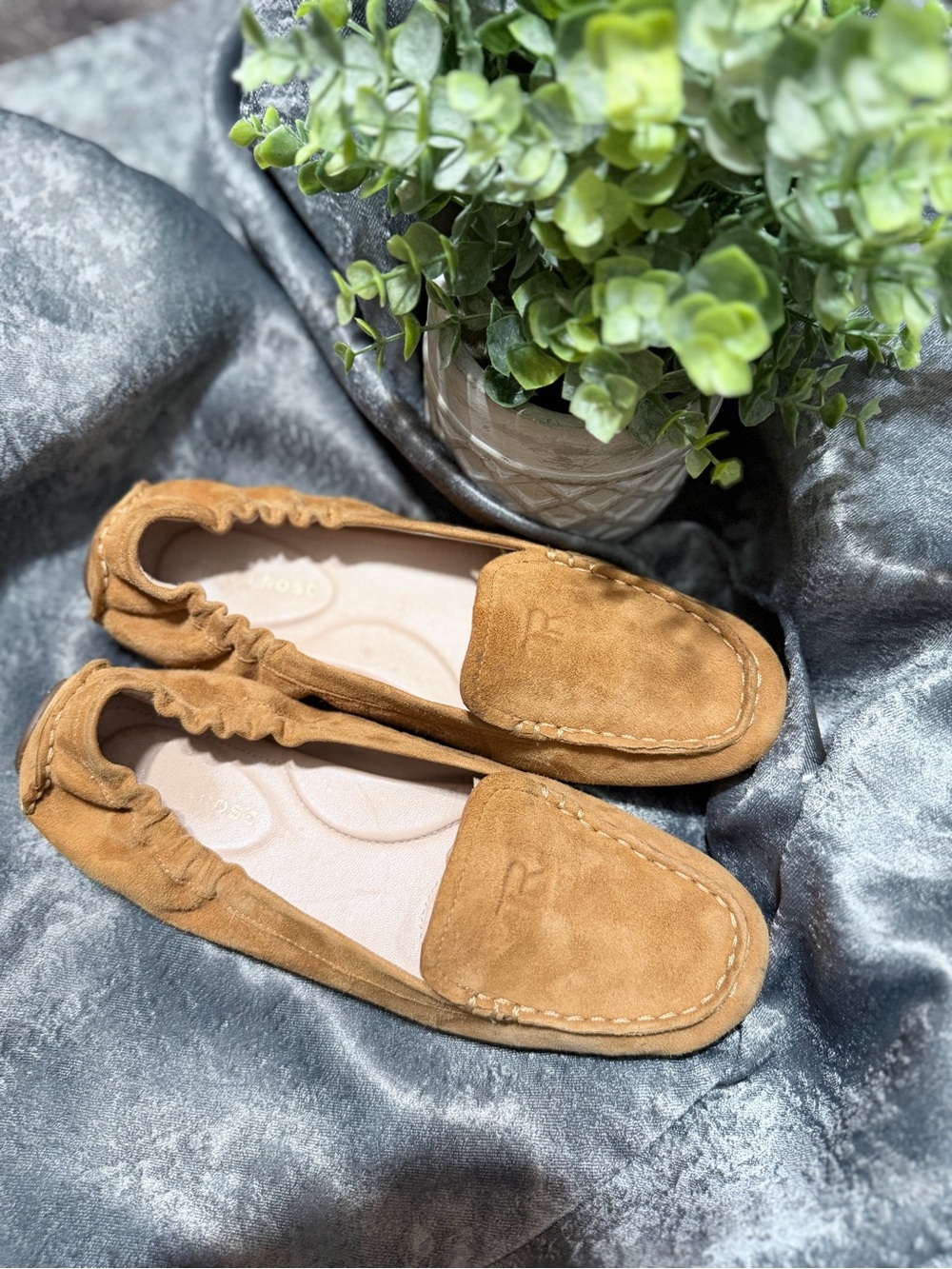 Taryn Rose Kristine Leather Moccasins in Tan Women’s 7.5
